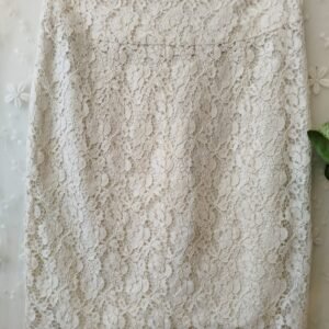 חצאית וינטג' תחרה עם ביטנת כותנה – שמנת רכה | 38