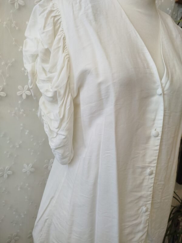 חולצת וינטג' ויסקוזה לבנה עם שרוול מתכווץ | L