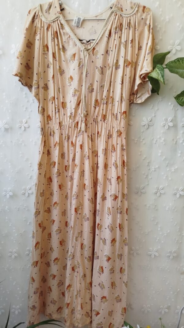 שמלת וינטג' כותנה בהדפס פרחים – גזרה רכה ונשית | S