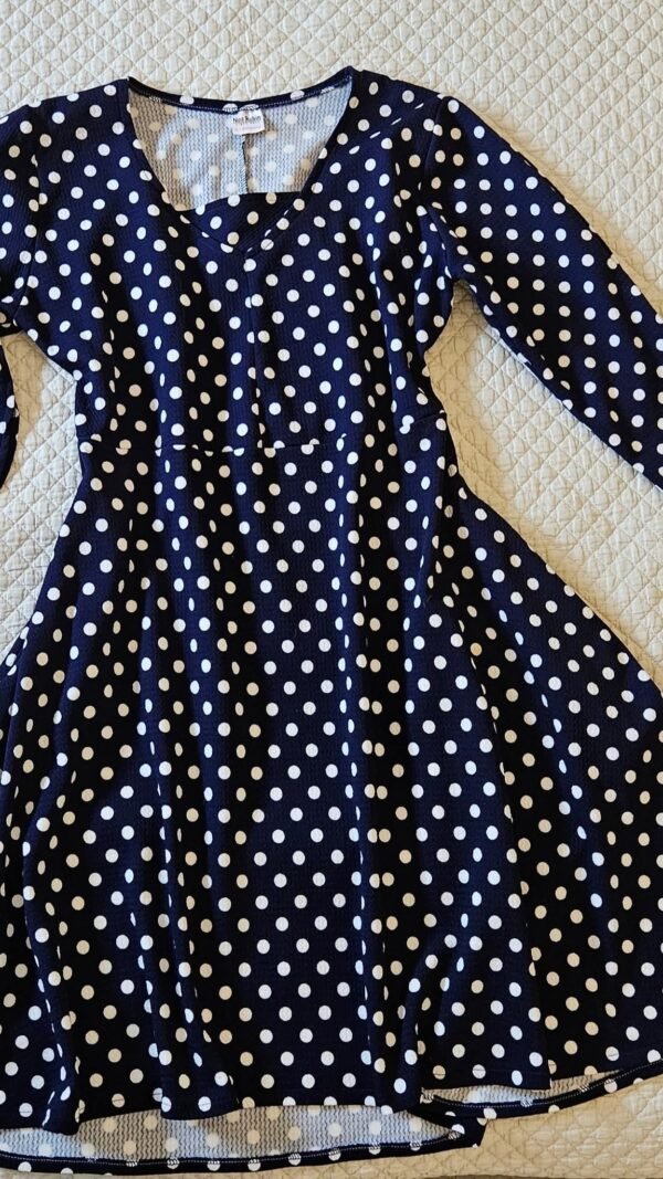 שמלת נקודות של נועה רובין