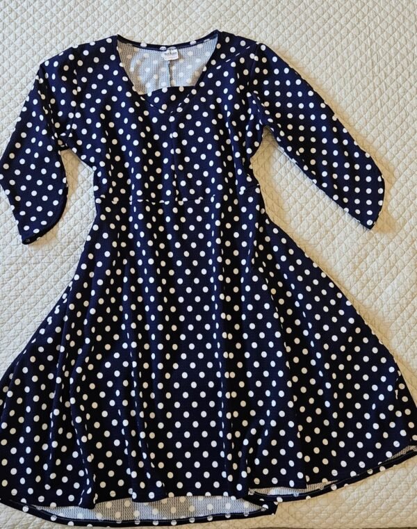 שמלת נקודות של נועה רובין