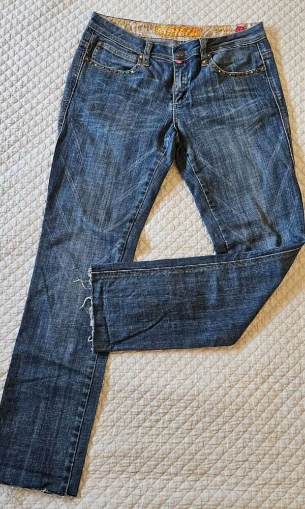 ג'ינס הכי מיוחד ROCK REVOLUTION