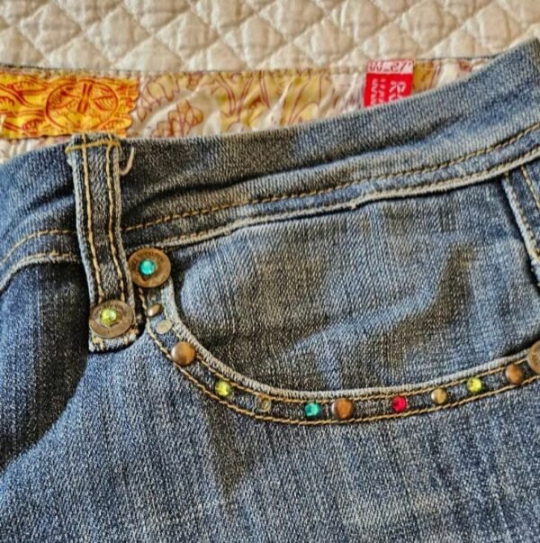 ג'ינס הכי מיוחד ROCK REVOLUTION