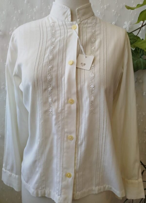 חולצת וינטג' כותנה לבנה עם עבודת עיטורים עדינה | S