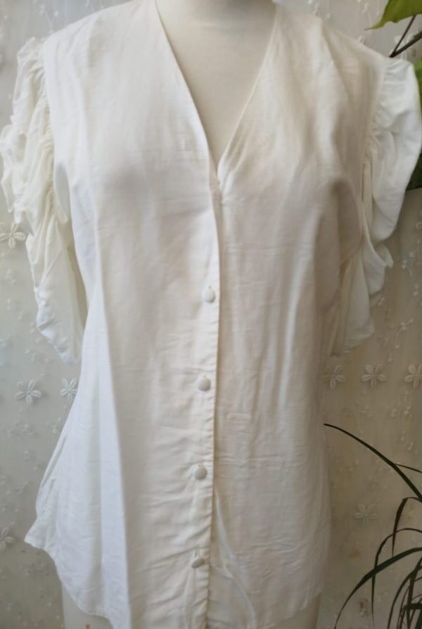 חולצת וינטג' ויסקוזה לבנה עם שרוול מתכווץ | L