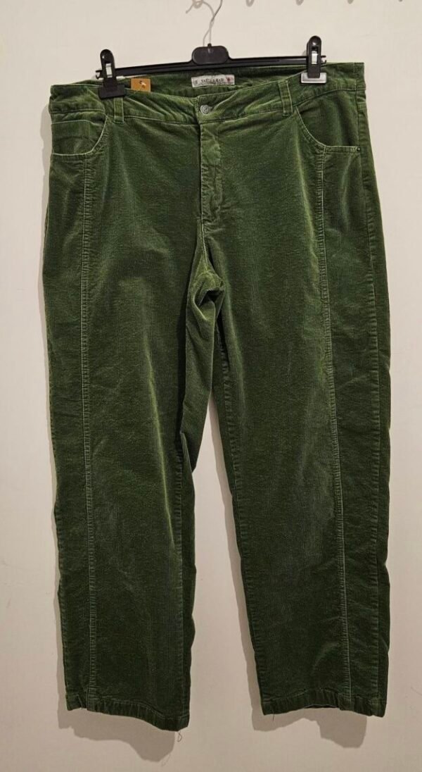 מכנסי קורדרוי מעלפים יעל אורגד מכנסי קורדרוי מעלפים יעל אורגד