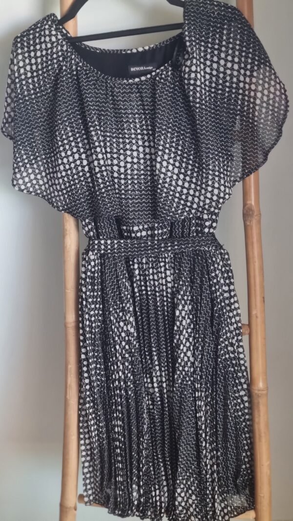 שמלת ערב מהממת של "דבורה" שמלת ערב מהממת של "דבורה"