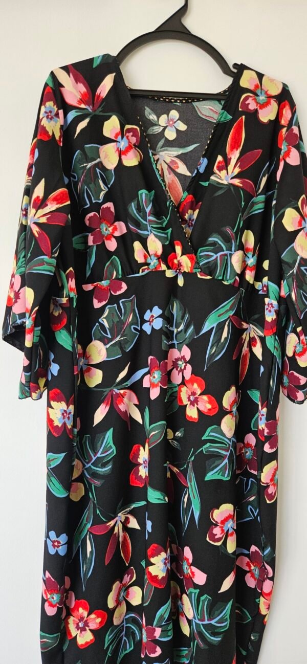 שמלת פרחים חדשה של המעצבת קארן פרנקל