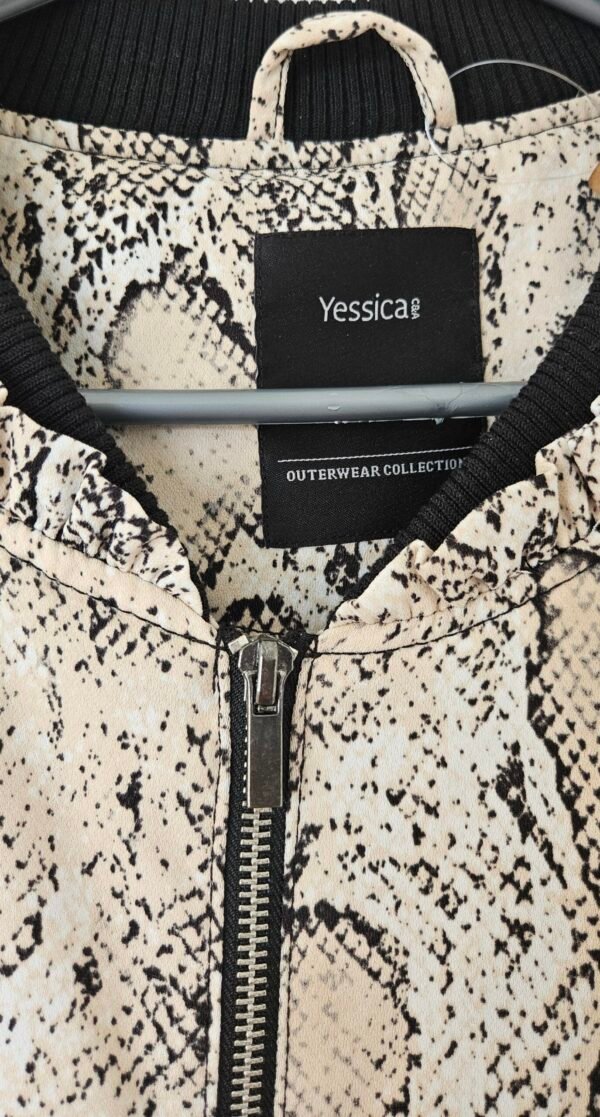 ג'קט מנומר סופר נעים פרינט יפיפה