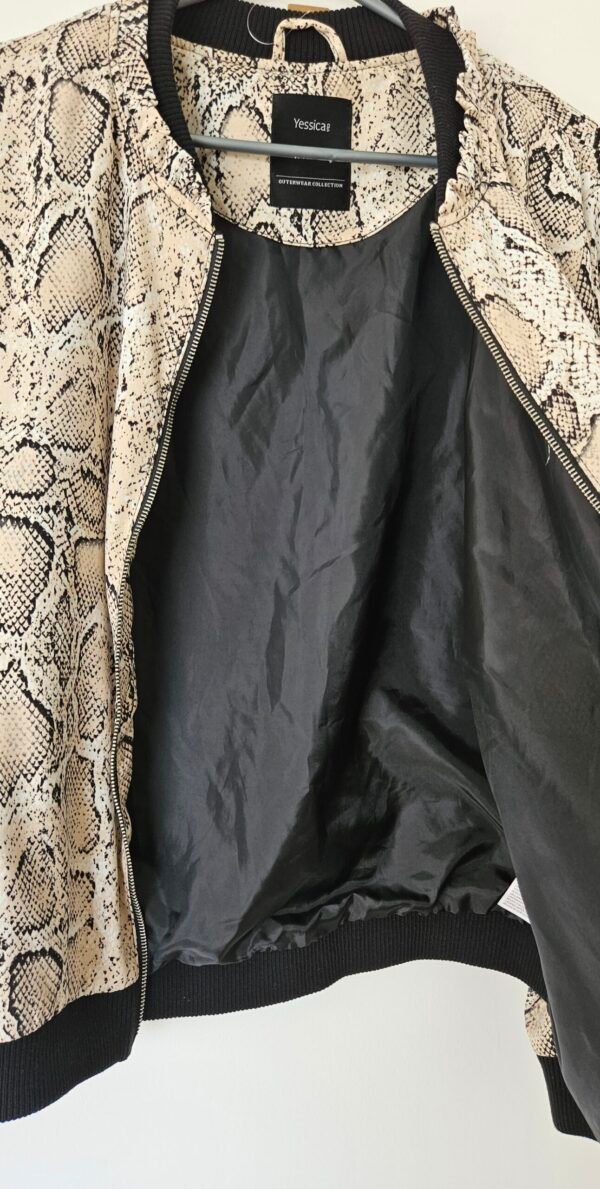 ג'קט מנומר סופר נעים פרינט יפיפה