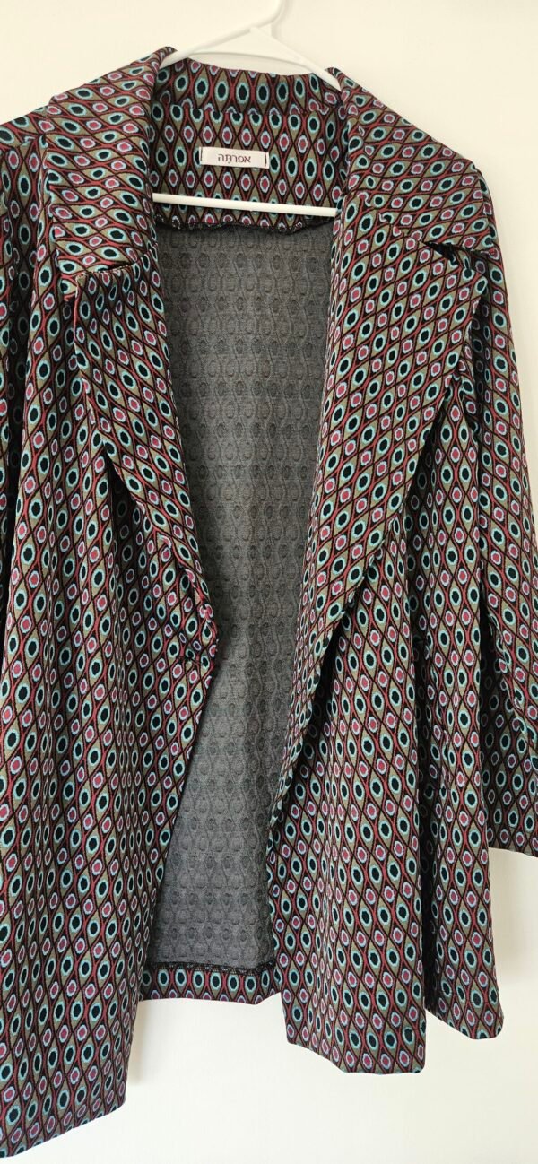 ג'קט קליל של המעצבת אפרתה פרינט משגע