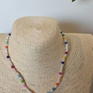 שרשרת וצמיד חרוזים צבעוניים