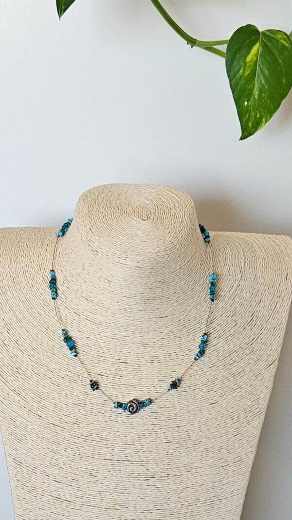 שרשרת קצרה ועדינה כסף אבנים תכולות