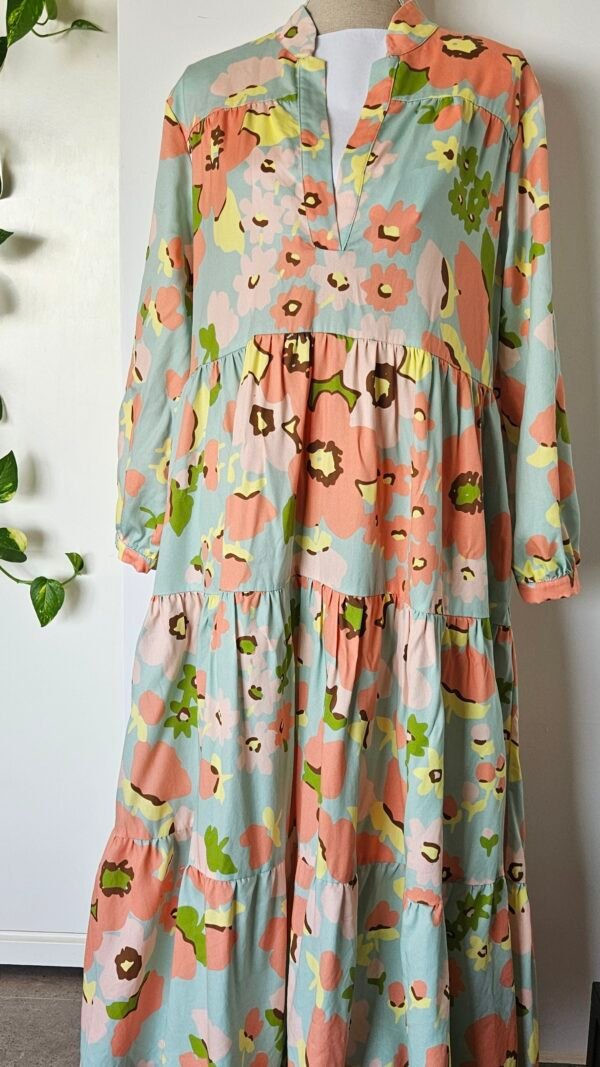 שמלה פרחונית מקסי מעצבת קרן שביט שמלה פרחונית מקסי מעצבת קרן שביט