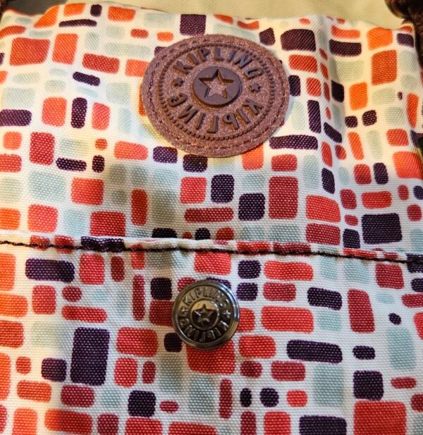 תיק Kipling מקורי צבעוני