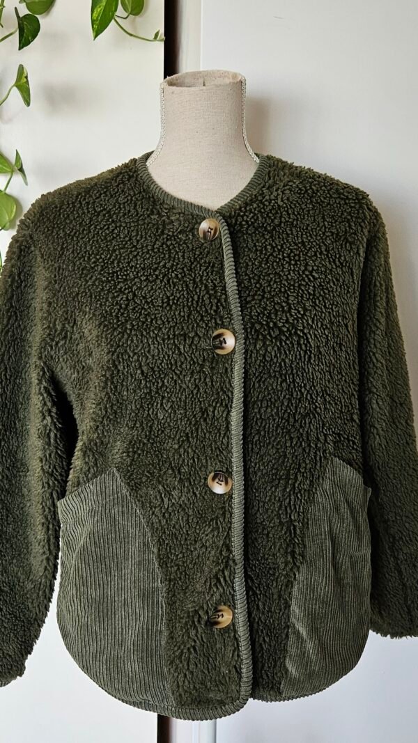 גקט תוצרת איטליה גקט תוצרת איטליה