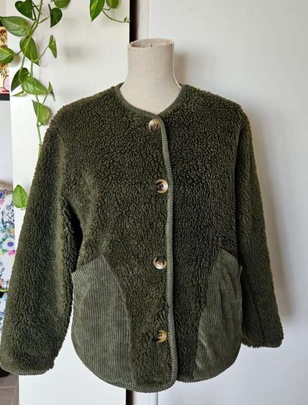 גקט תוצרת איטליה