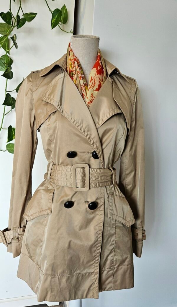 מעיל טרנץ' בז'