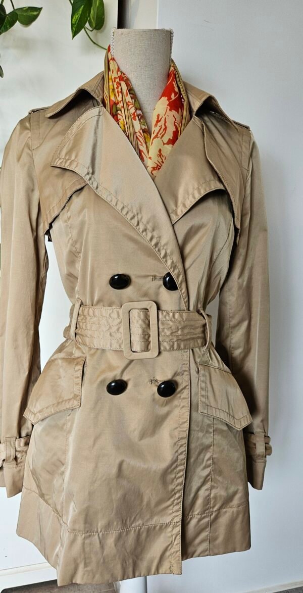 מעיל טרנץ' בז'