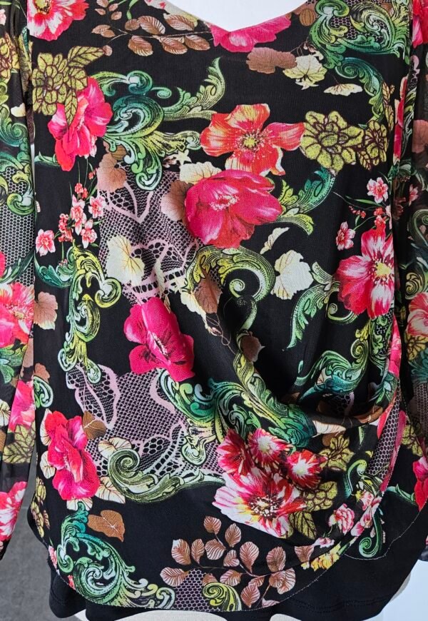 חולצה נעימה פרחונית