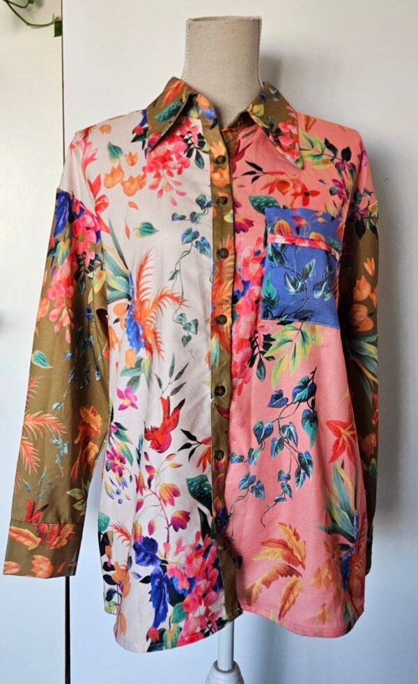 חולצה פרחונית ומיוחדת