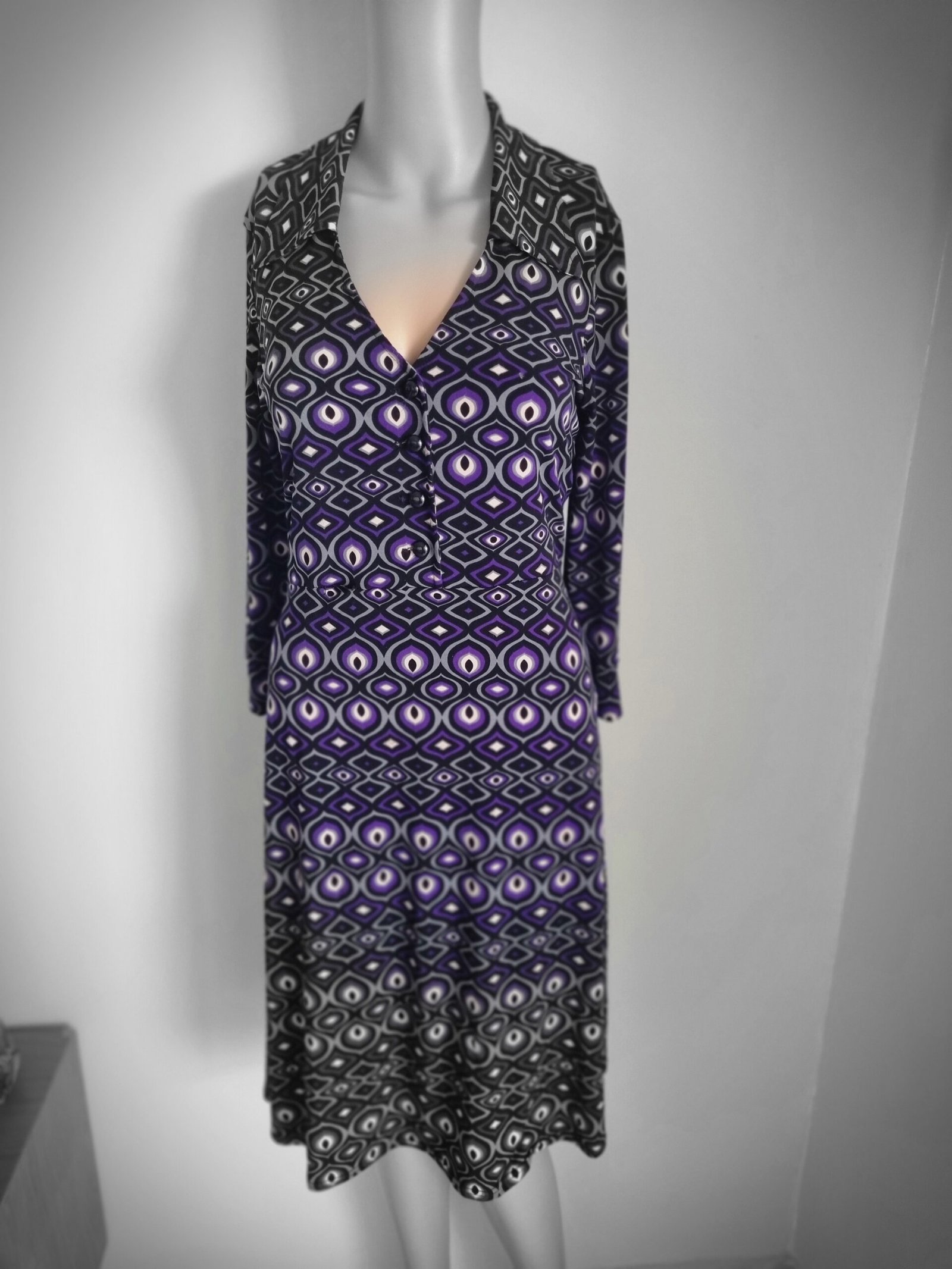 שמלה וינטג' עם שרוול-מידה סמול