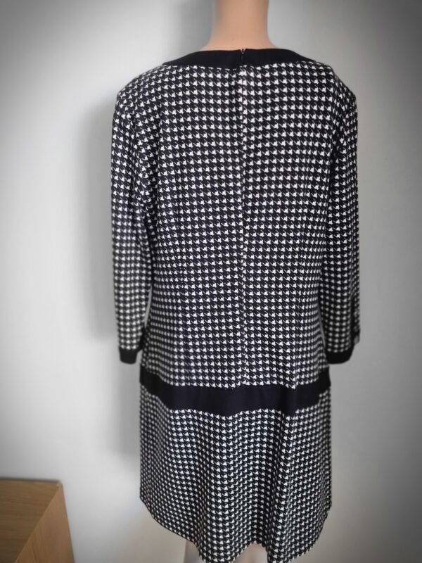 שמלת חורף משובצת וינטג' במידה 44