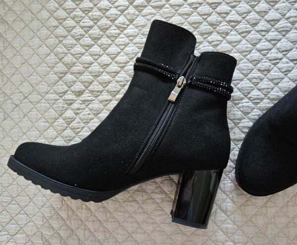 מגפיים חדשות שחורות פלייפוט