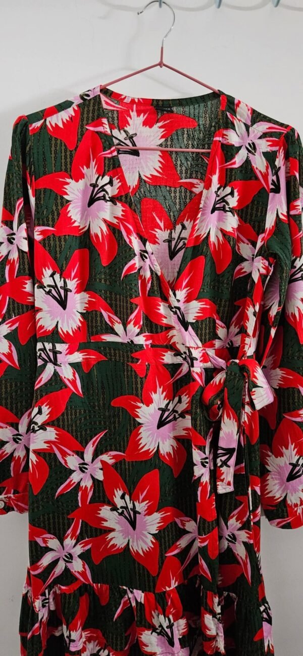 שמלה יפיפייה ZIKGER