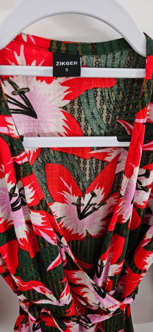 שמלה יפיפייה ZIKGER