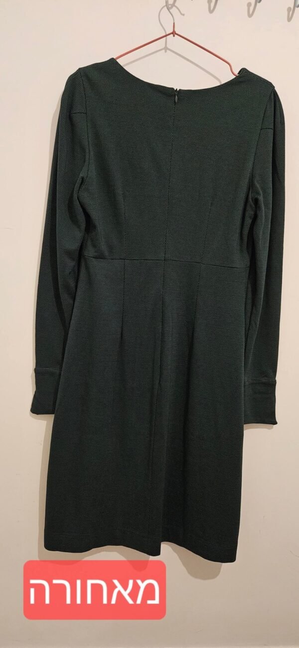 שמלה ירוקה נקודות לבנות נעמה בצלאל