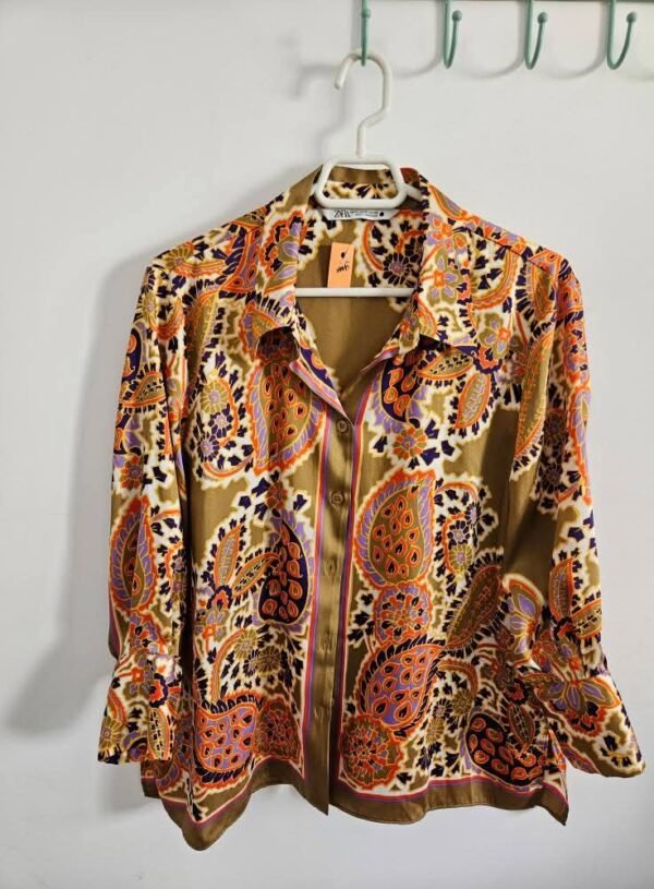 חולצה zara נעימה ויפיפייה