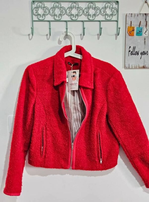 ג'קט אדום מידה 3