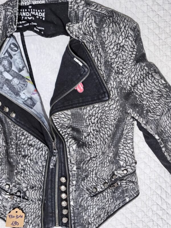 ג'קט כותנה של המותג 770