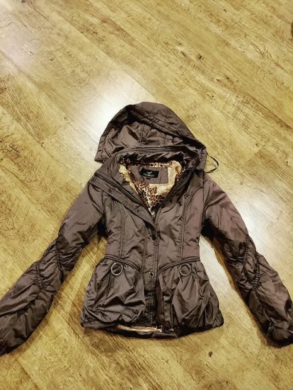 מעיל פוך.צבע חום מעיל פוך.צבע חום