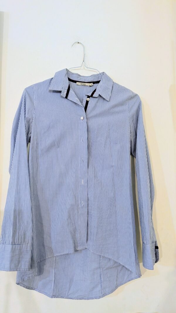 חולצה מכופתרת תכלת פסים של IMPERIAL