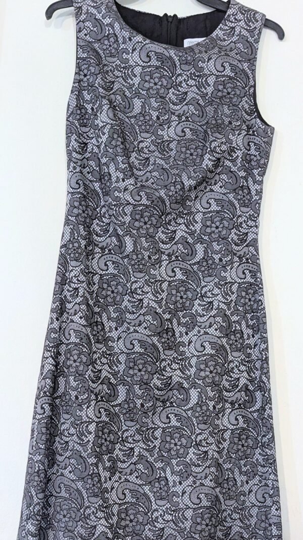 שמלת מעצבת נעמה בצלאל אפור כסוף פרחים