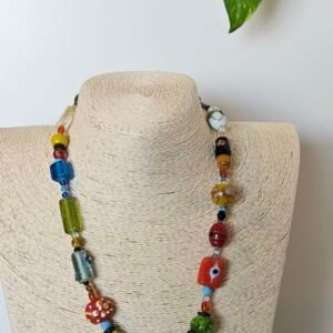 שרשרת חרוזים צבעונית