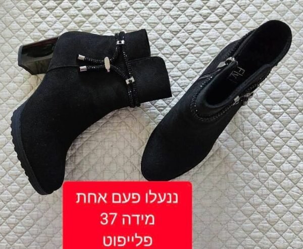 מגפיים חדשות שחורות פלייפוט