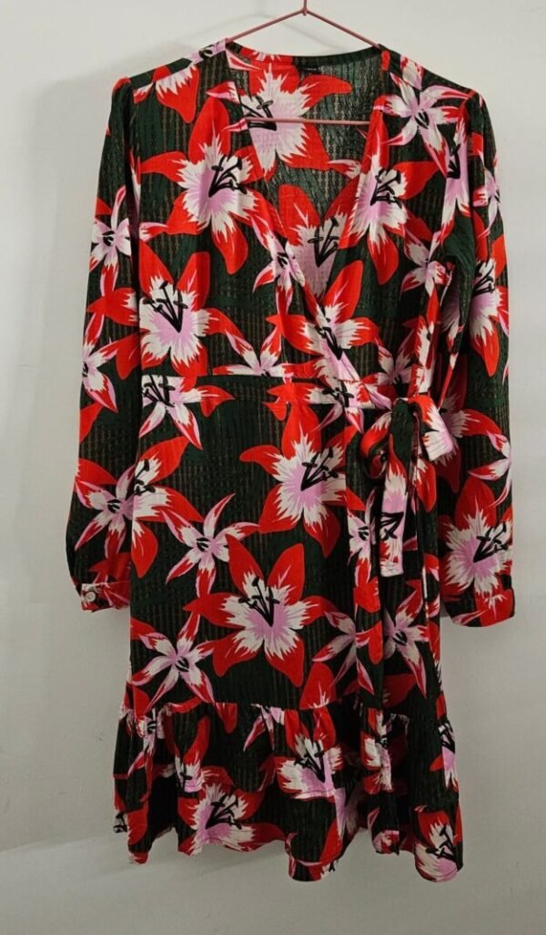 שמלה יפיפייה ZIKGER