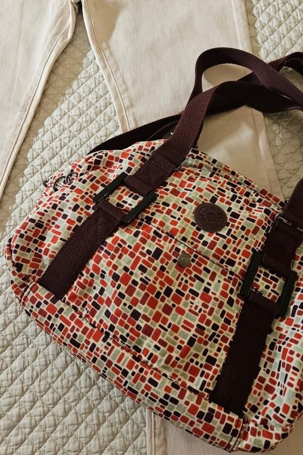 תיק Kipling מקורי צבעוני