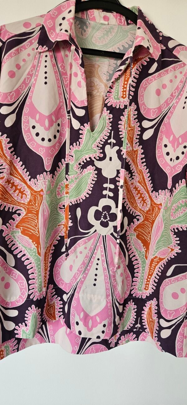 חולצה צבעונית