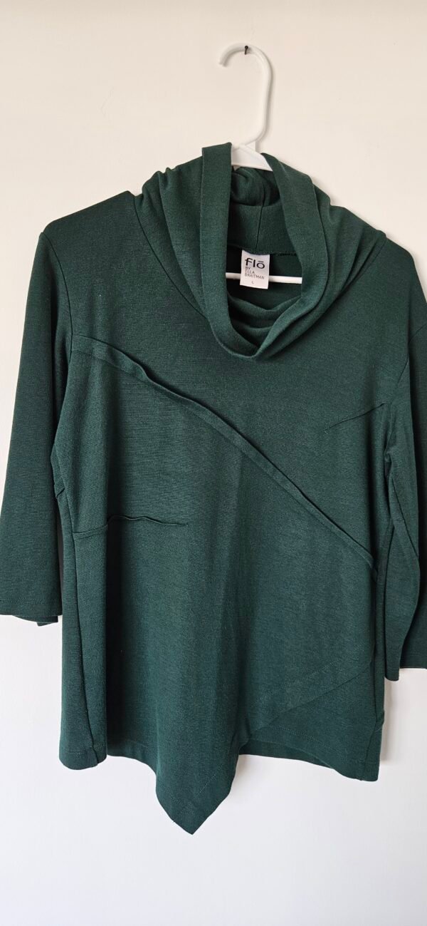 חולצה ירוק בקבוק flo